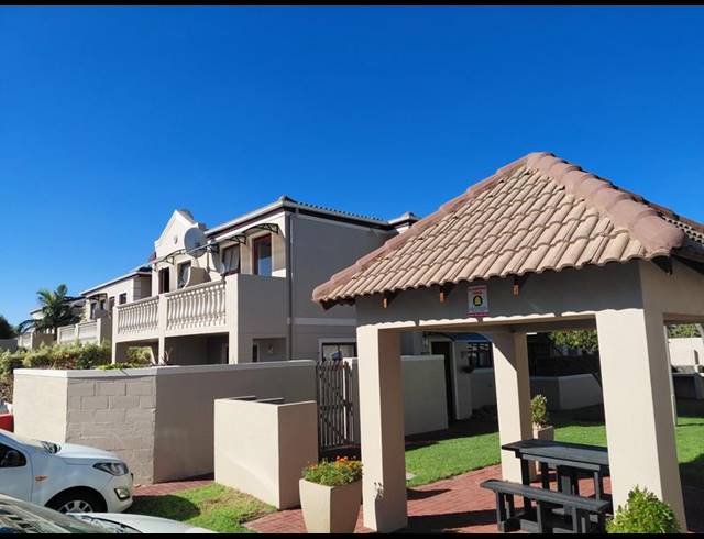 2 BEDROOM TOWNHOUSE FOR SALE IN PARKLANDS